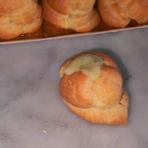 Bigne' alla crema di pistacchio