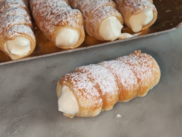 Cannolino allo Chantilly di zabaglione