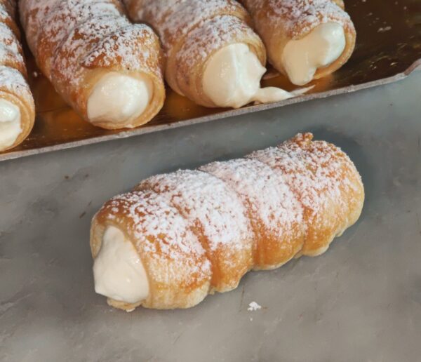 Cannolino allo Chantilly di zabaglione