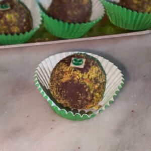 VEGAN: Tartufo con cuore di pistacchio